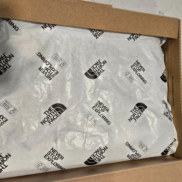 NEW The North Face Oxeye Tech Shoes White/ Led Yellow NIB Mens 10 Trail Running - Picture 10 of 10